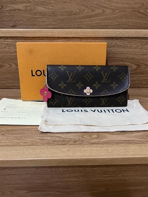 louis vuitton dompet wanita.